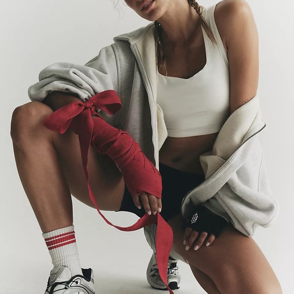 Win Win Sports Bra - Picture 2 of 6